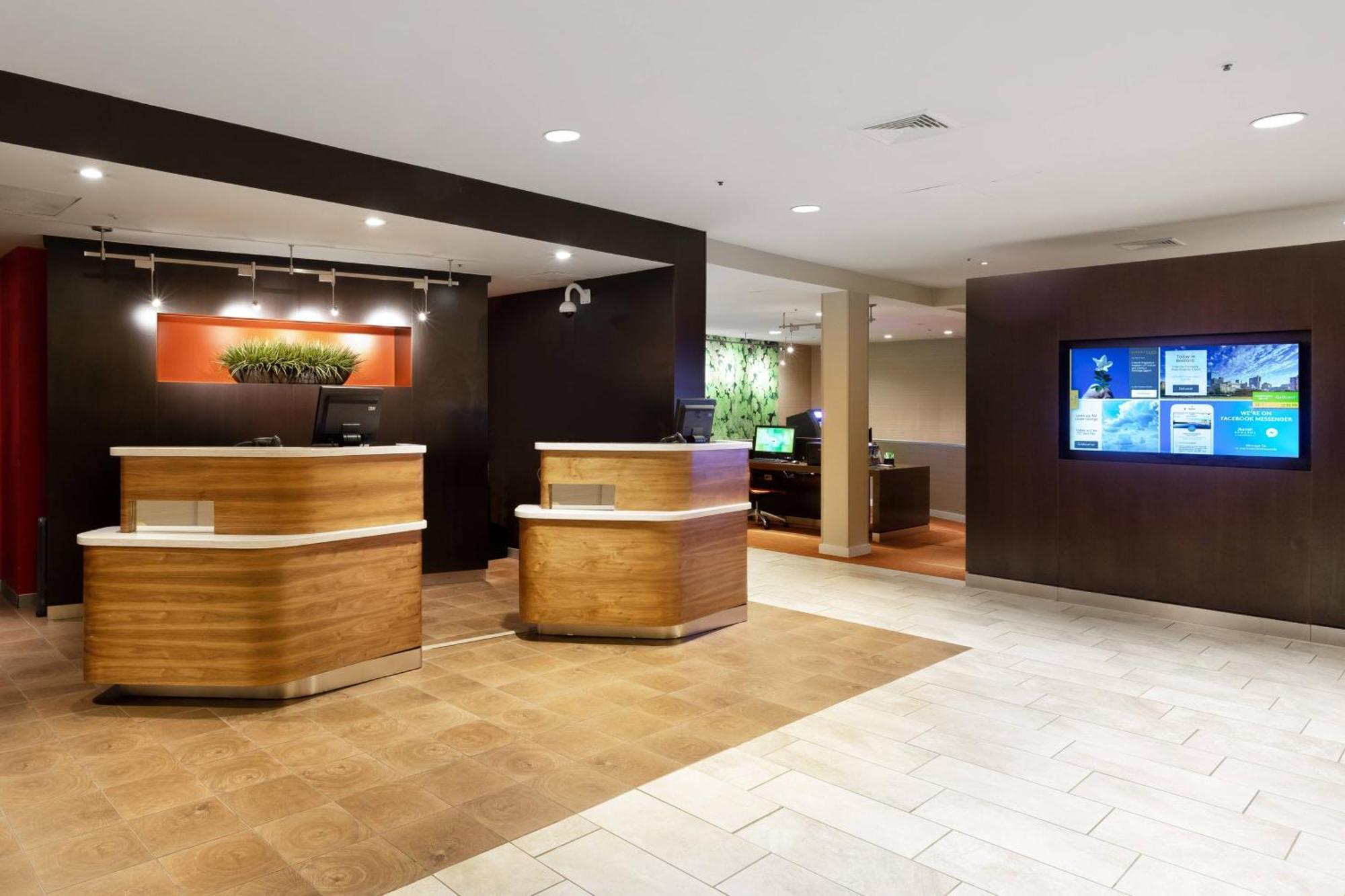 Courtyard By Marriott Dallas-Fort Worth/Bedford Exterior photo