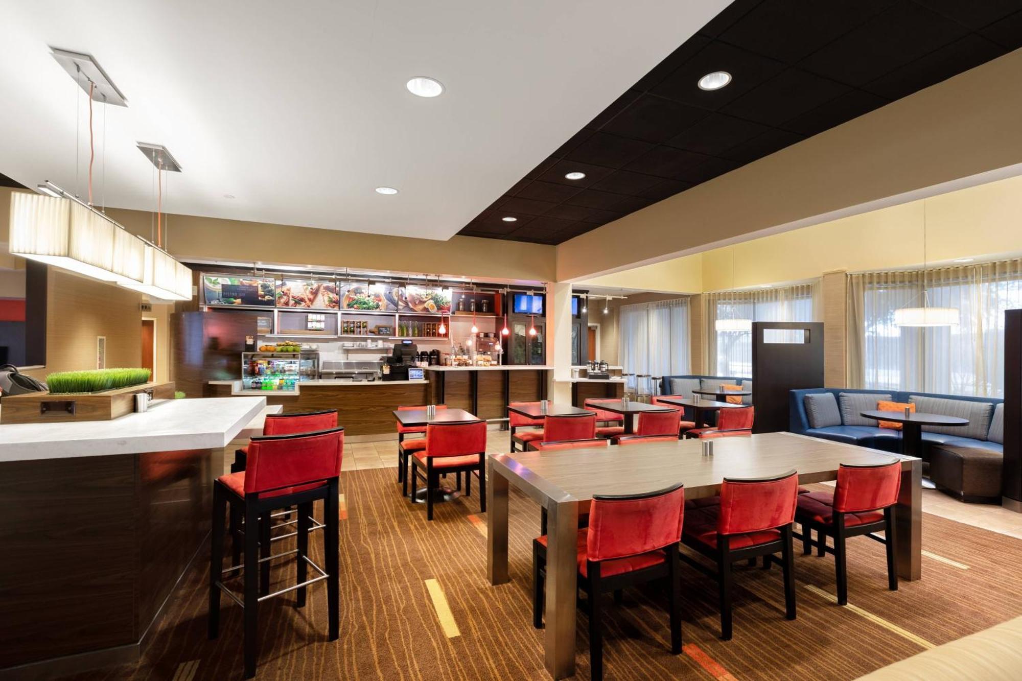Courtyard By Marriott Dallas-Fort Worth/Bedford Exterior photo
