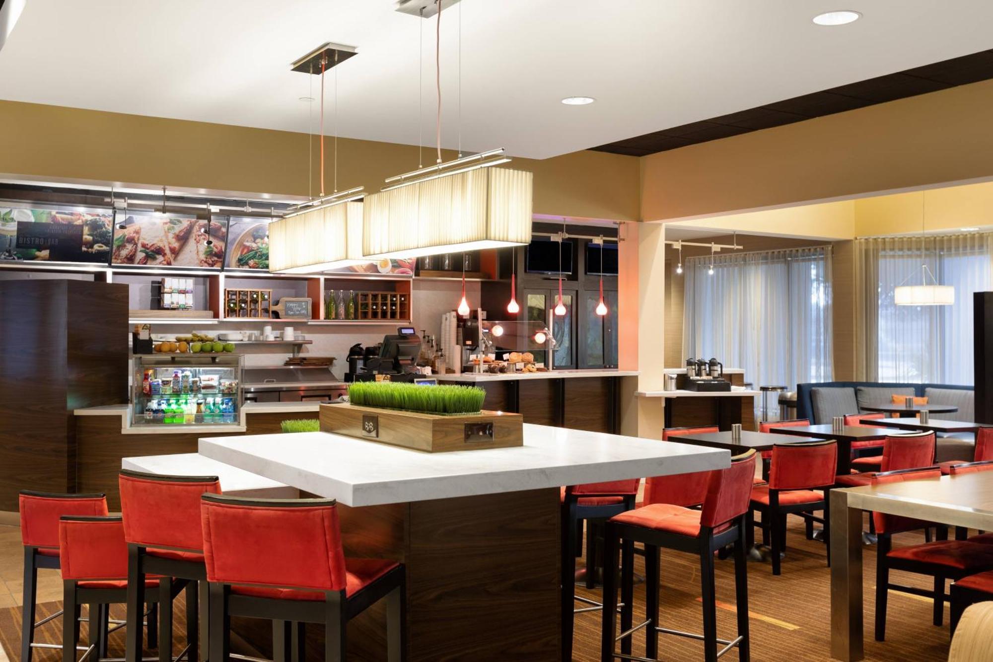 Courtyard By Marriott Dallas-Fort Worth/Bedford Exterior photo